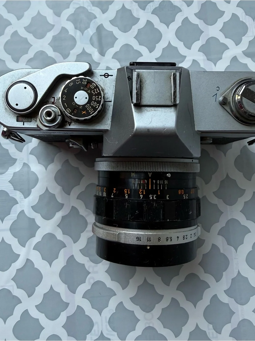 1966 vintage Canon FT 35mm Film Camera in Silver and Black with Original Case